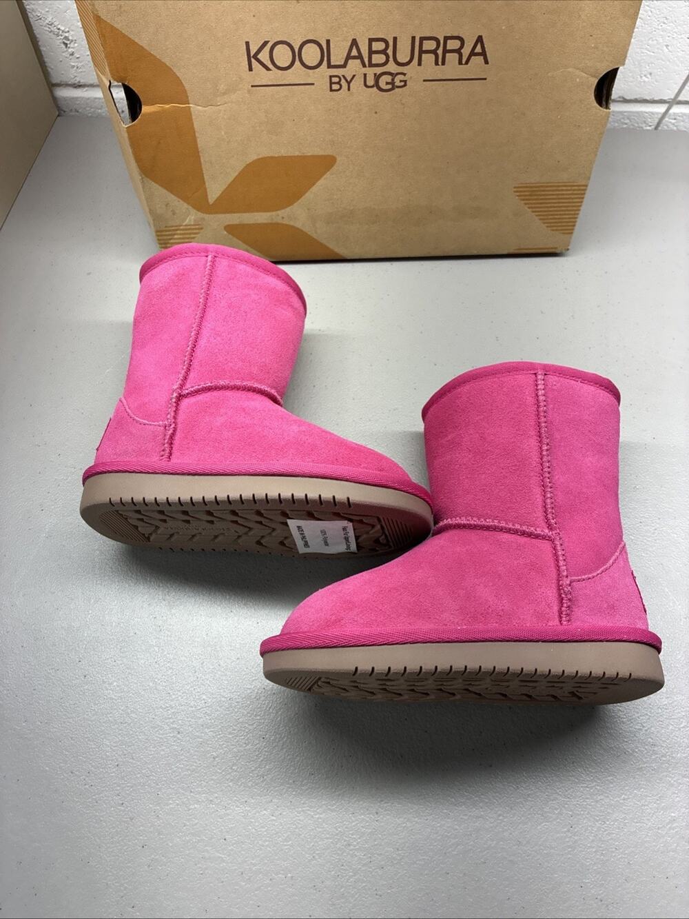 NEW--Koolaburra by UGG Kids Suede Short Boots Raspberry Rose Size 7 Kids
